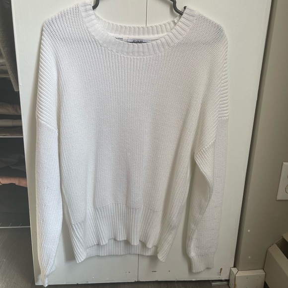 White Sweater - Picture 1 of 1